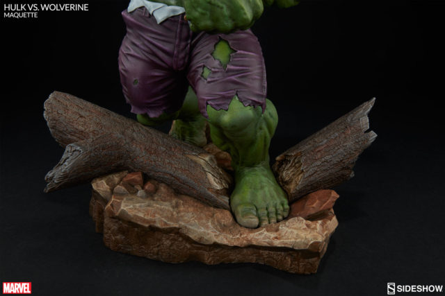 close-up-of-base-sideshow-hulk-vs-wolverine-statue