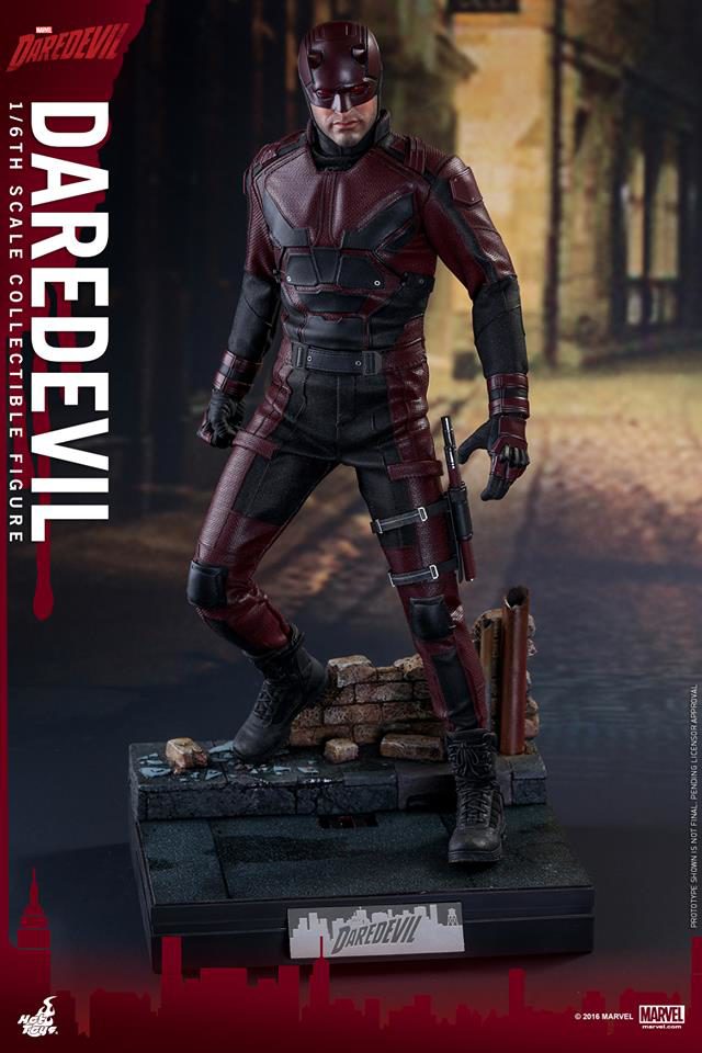 hot-toys-daredevil-mms-figure-on-diorama-style-display-base-stand