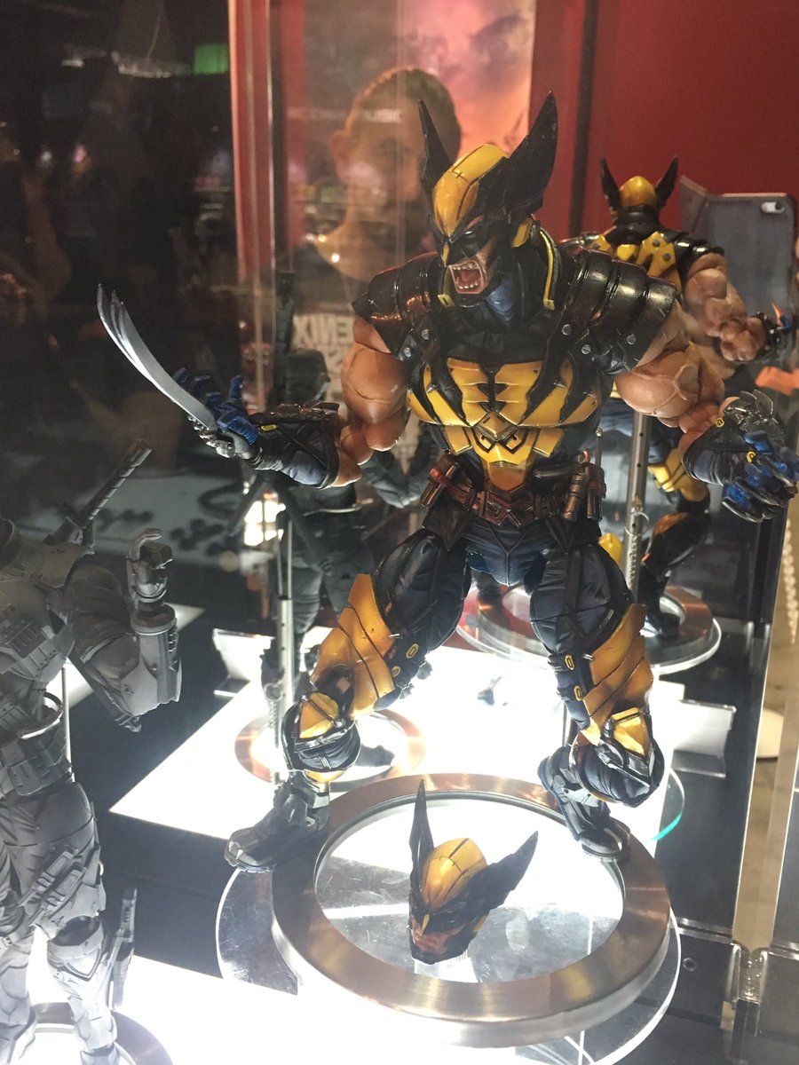 Square Enix Play Arts Kai Wolverine MARVEL UNIVERSE VARIANT Action Figure Logan 
