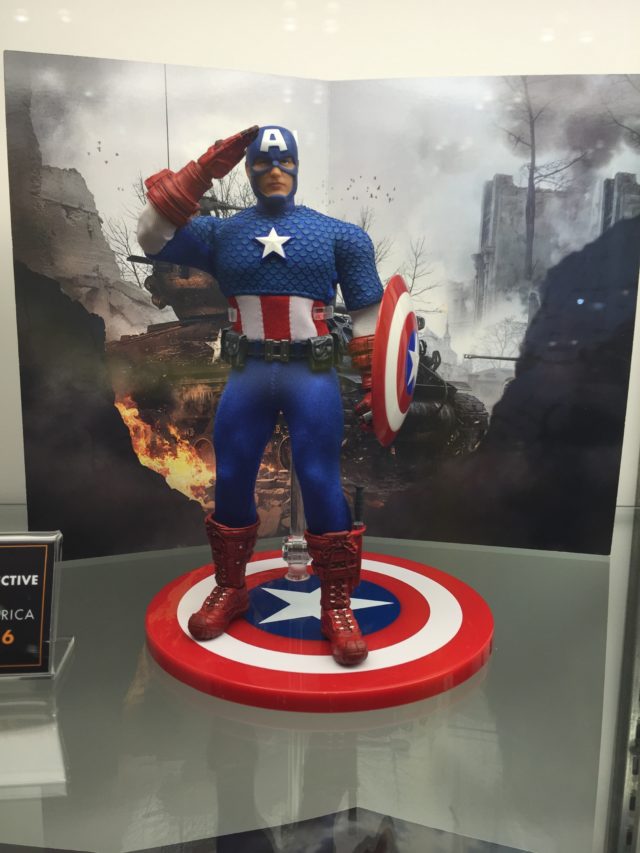 Mezco Captain America ONE:12 Collective Figure