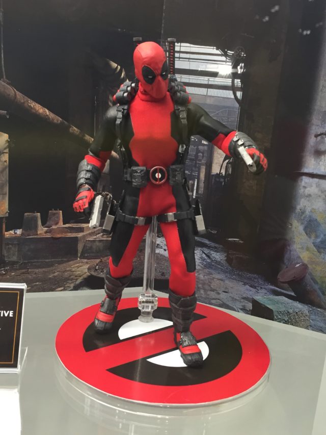 Deadpool NYCC 2016 Mezco ONE 12 Collective Figure