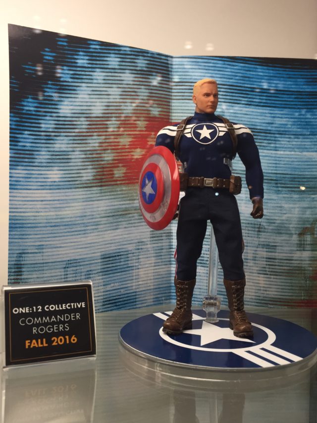 NYCC 2016 Mezco ONE 12 Collective Commander Rogers