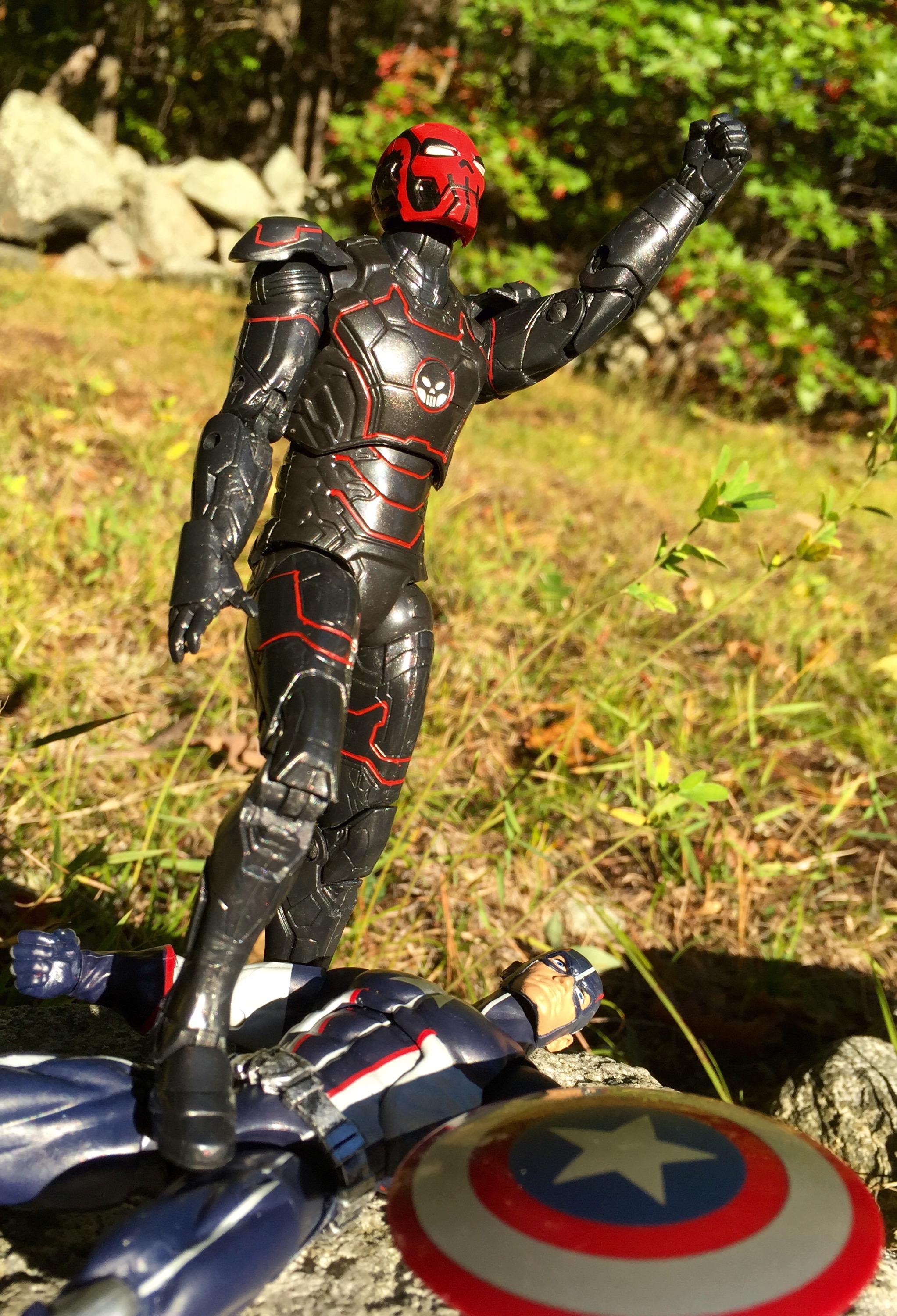 Marvel Legends Iron Skull Red Skull Review & Photos
