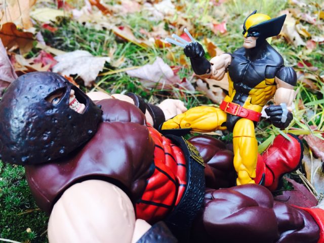 X-Men Legends Juggernaut vs Wolverine Figures