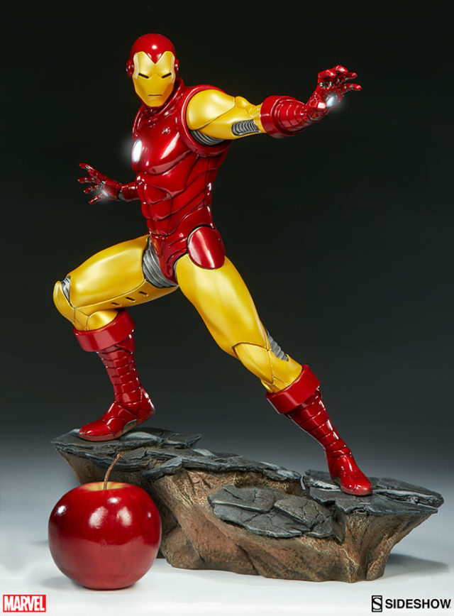 scale-photo-of-sideshow-iron-man-statue-2017-avengers-assemble