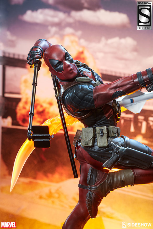 sideshow-exclusive-heatseeker-deadpool-kissing-face-and-selfie-stick