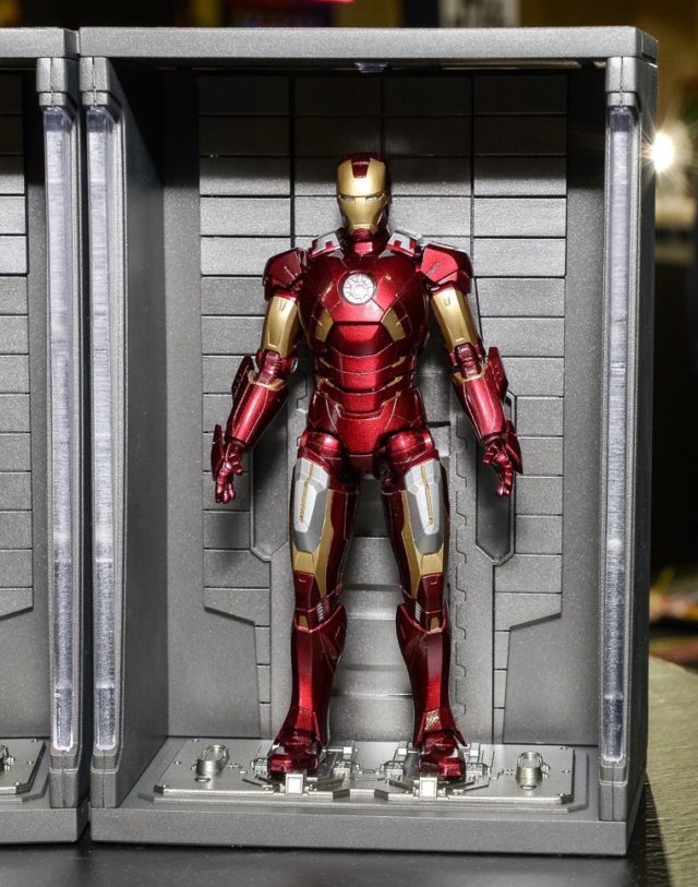 bandai-s-h-figuarts-iron-man-mark-vii-figure-hall-of-armor