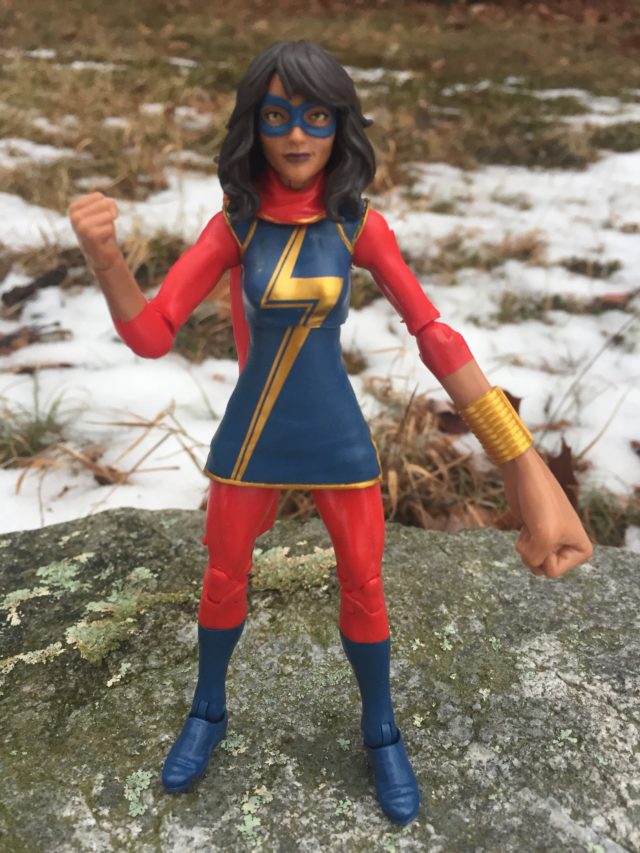 Kamala Khan Marvel Legends 2017 Figure with Embiggen Fist