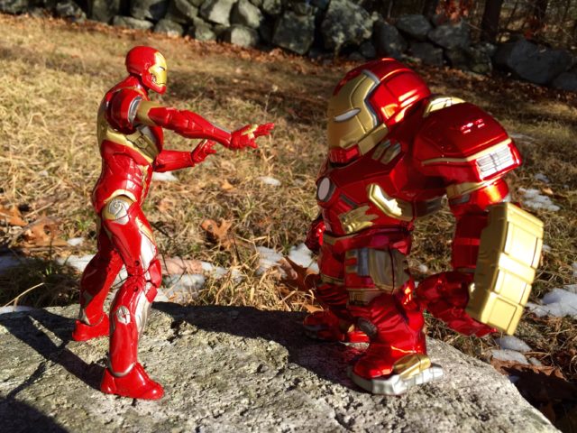 Marvel Legends Iron Man Mark 43 vs. Jada Hulkbuster Metals Die-Cast Figure