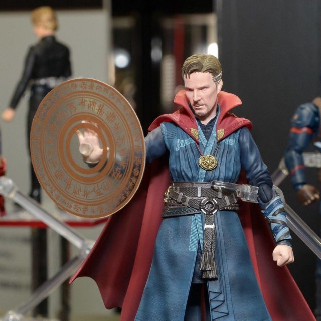 sh-figuarts-doctor-strange-figure-close-up