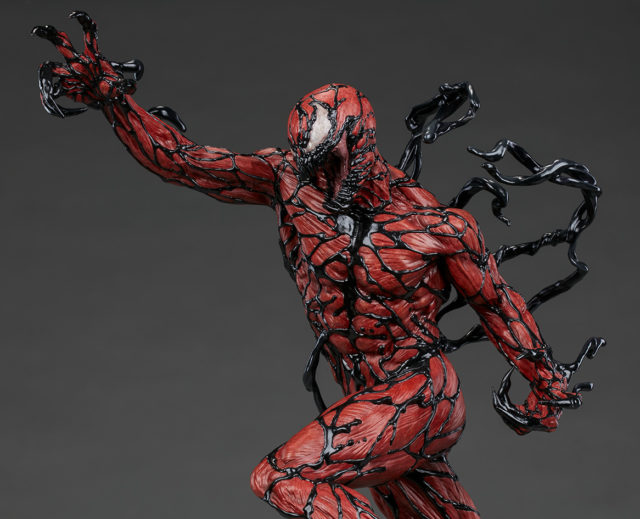 sideshow-collectibles-carnage-premium-format-figure-side-view