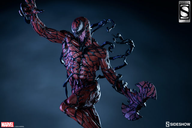 sideshow-exclusive-carnage-pf-statue-double-bladed-axe-hand