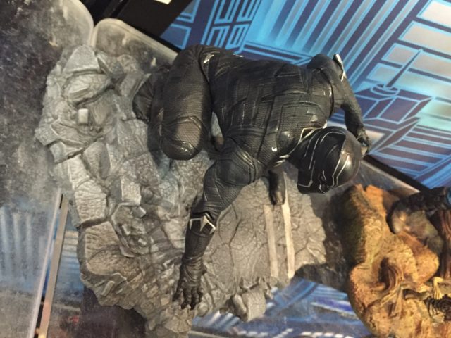 2017 Toy Fair Black Panther Diamond Select Toys Statue