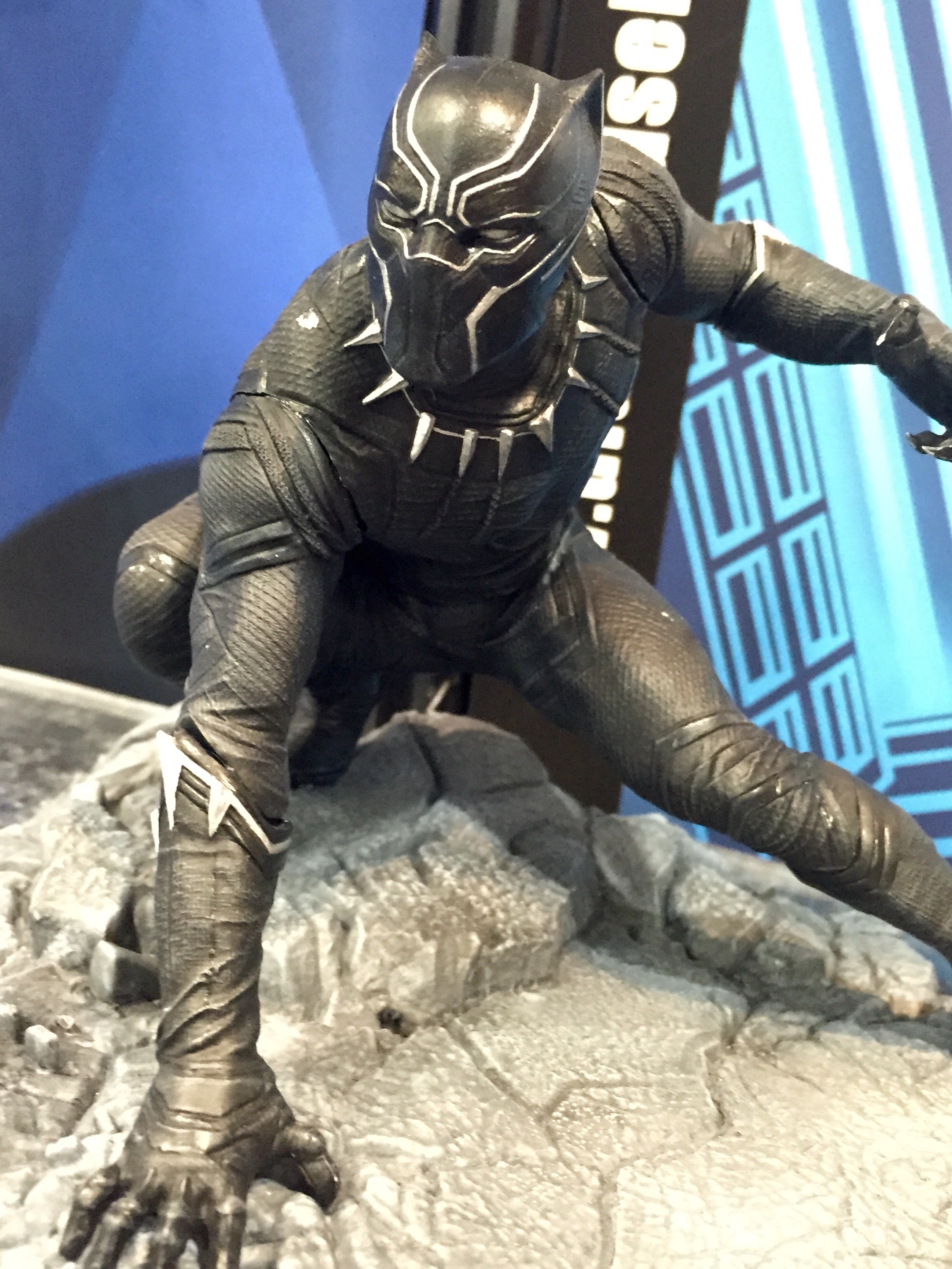 Toy Fair Marvel Gallery Black Panther & Falcon Captain