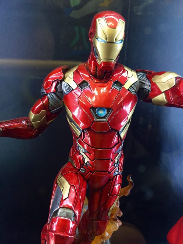 Diamond Select Toys 2017 Toy Fair Civil War Iron Man Statue