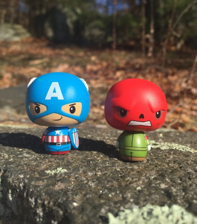 Funko Superhero Showdowns Pint Size Heroes Red Skull Captain America