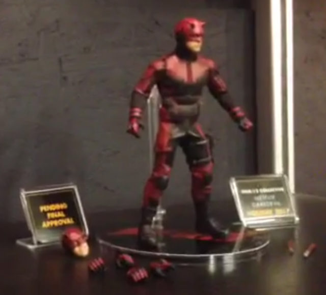 Netflix Daredevil Mezco ONE 12 Collective Figure Screenshot