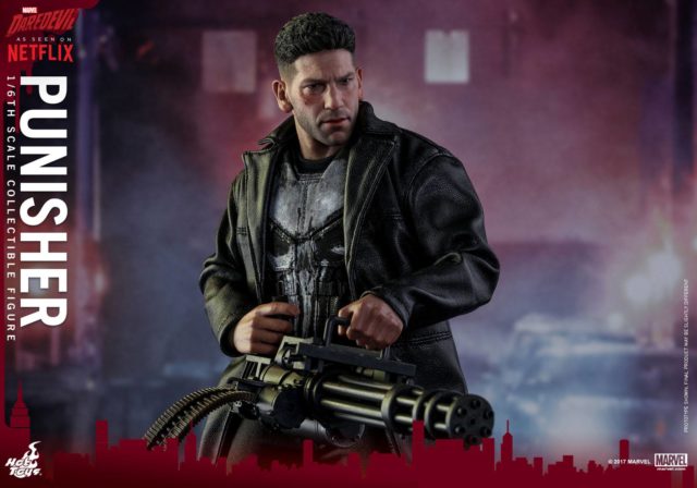 Hot Toys Punisher MMS Figure Holding Minigun