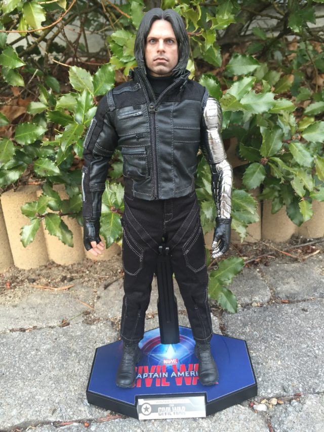 MMS 351 Winter Soldier Hot Toys Figure on Stand