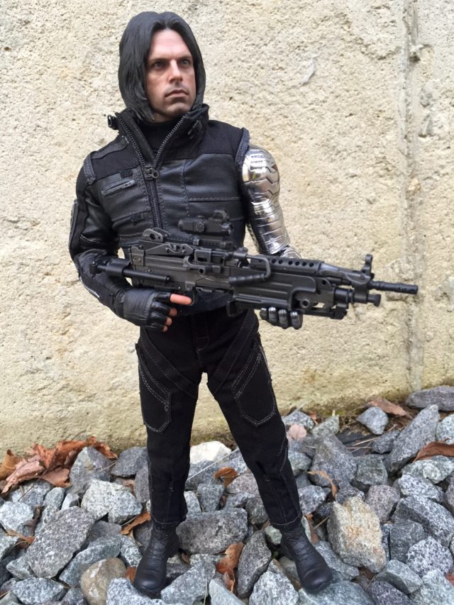 Hot Toys MMS351 Winter Soldier Figure with Gun