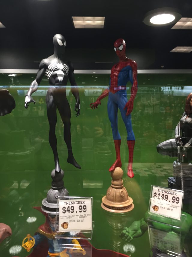 Marvel Gallery Symbiote Spider-Man Statue Comparison Photo