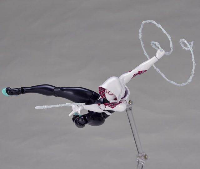 Spider-Gwen Revoltech Ame-Comic Figure 04