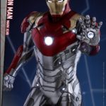 Hot Toys Spider-Man Homecoming Iron Man Movie Promo Figure!
