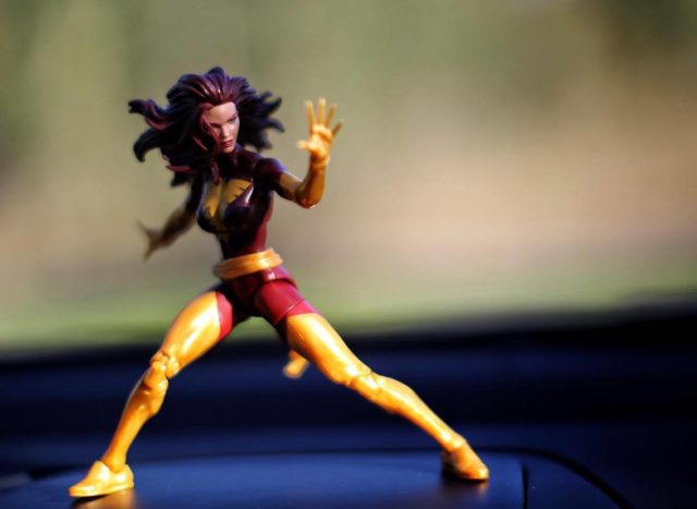 Dark Phoenix Jean Grey Marvel Legends Toys R Us Exclusive Figure