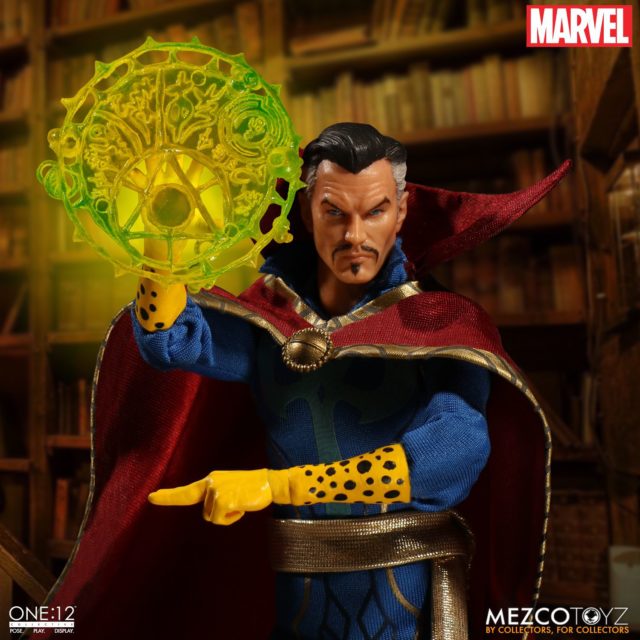 Mezco Doctor Strange Figure with Magic Effects Piece