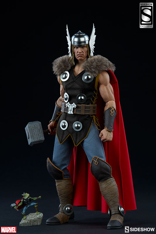 Hot Toys Thor Sixth Scale Figure