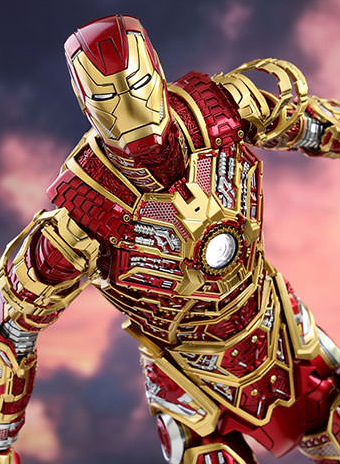 Close-Up of Hot Toys Retro Bones Iron Man Figure