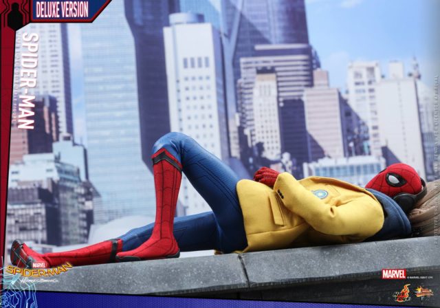 Hot Toys Deluxe Spider-Man Homecoming Figure Laying on Ledge in Blazer