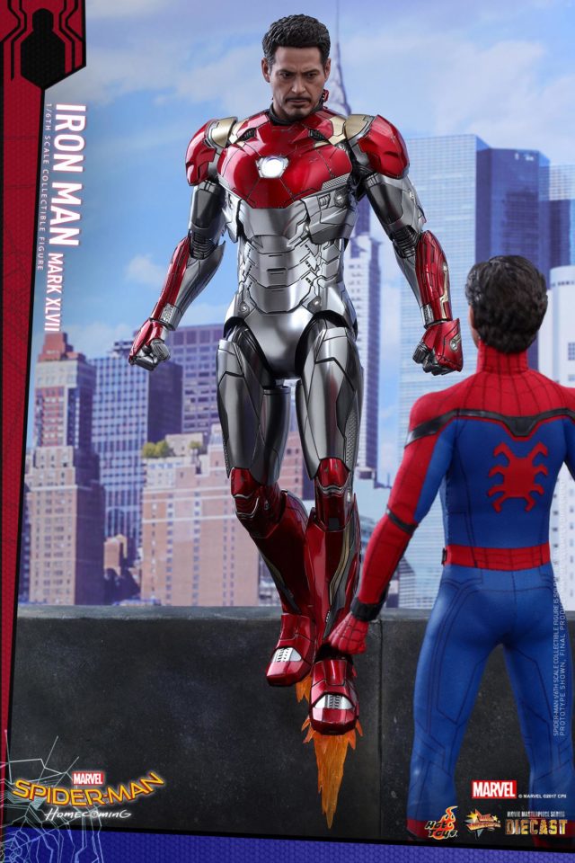 Spider-Man Homecoming Hot Toys Iron Man with Spider-Man Figure