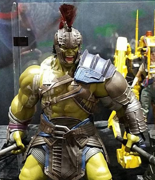Close-Up of Hot Toys Gladiator Hulk Figure SDCC 2017