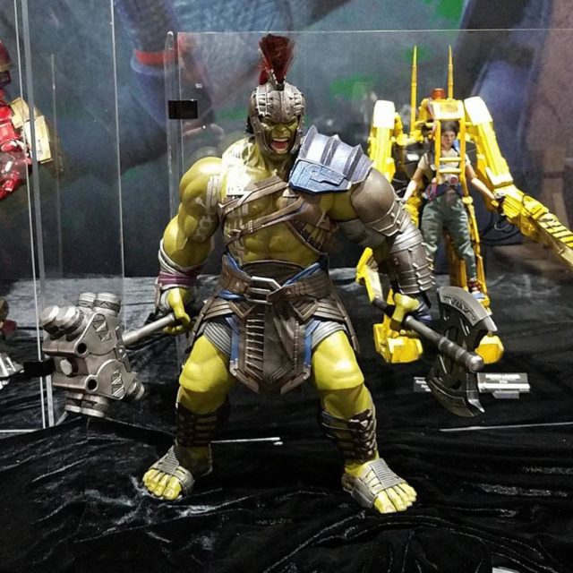 Hot Toys Gladiator Hulk Figure SDCC 2017