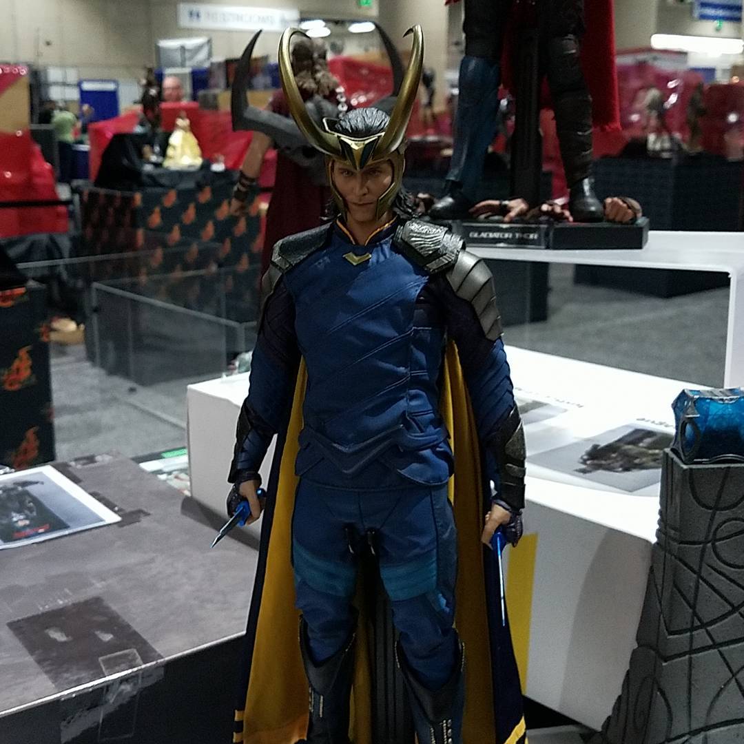 loki hot toys ragnarok