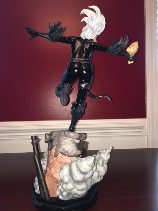 Back of Sideshow Black Cat Premium Format Statue