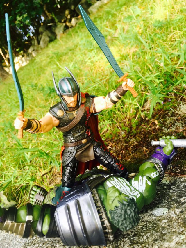 Thor Ragnarok Marvel Legends Thor vs. Hulk Figures