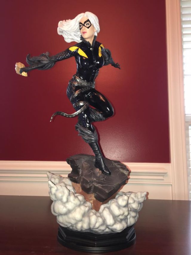 Side View of Black Cat PF Figure 2017 Sideshow Collectibles Statue