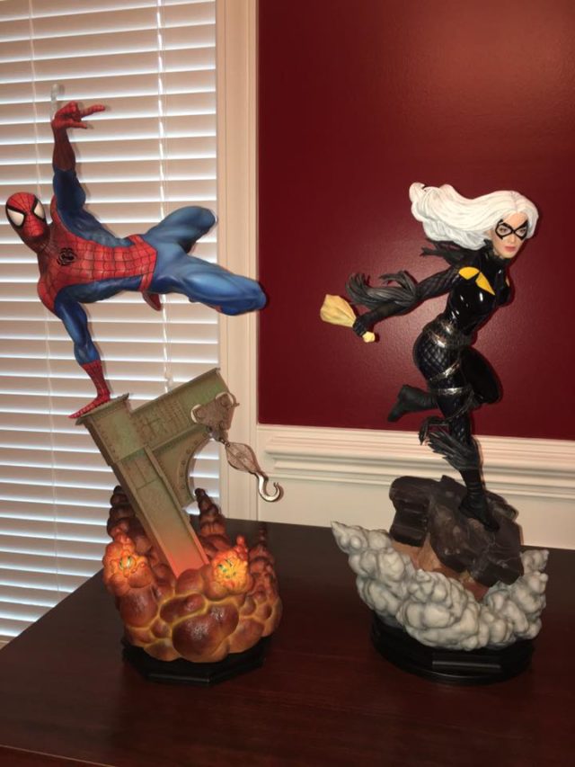 Sideshow Black Cat Statue Scale Photo with Premium Format Spider-Man