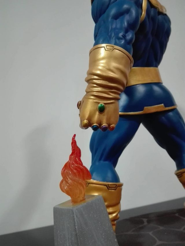 Diamond Select Thanos Statue Infinity Gauntlet