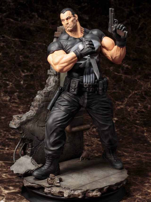 Kotobukiya The Punisher Resin Statue with Knife and Pistol