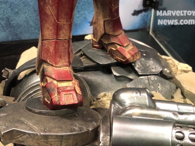 2017 NYCC Iron Man Mark III Base Sideshow Close-Up