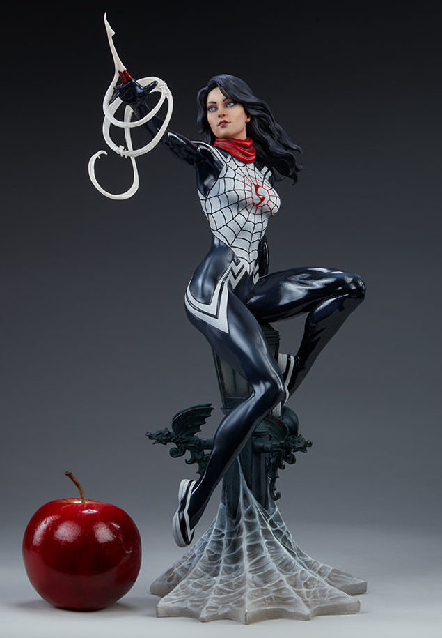 Sideshow Silk Statue Scale Photo Size Comparison with Apple