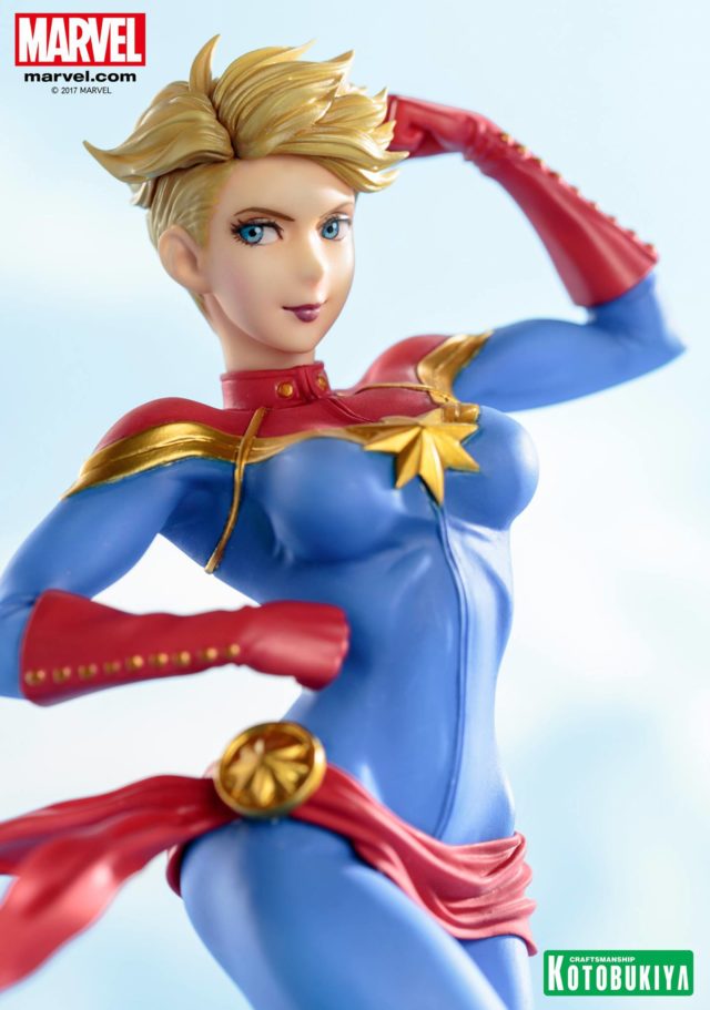 Kotobukiya Captain Marvel Bishoujo Statue Close-Up