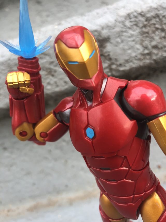 Close-Up of Invincible Iron Man Marvel Legends 2018 Figure