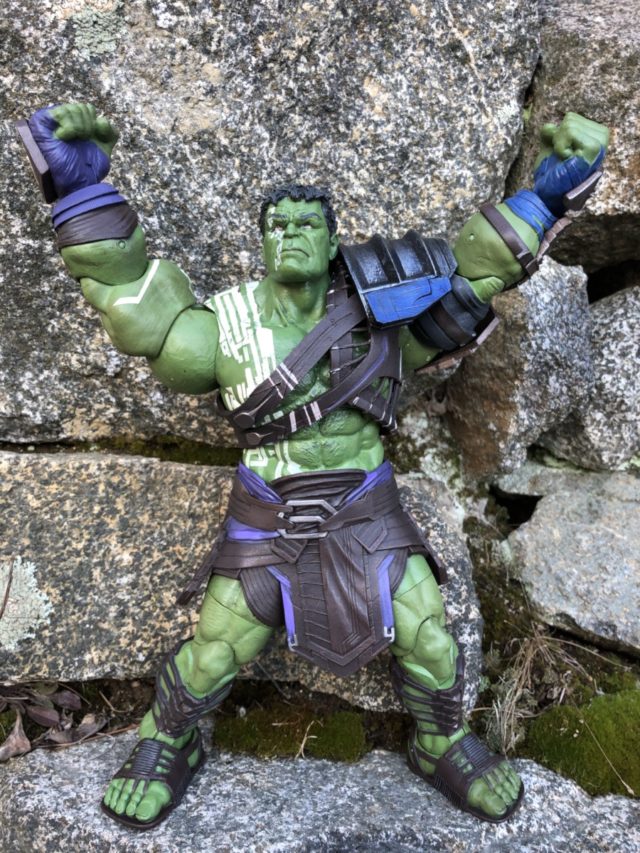 Gladiator Hulk Marvel Select Figure with Arms Raised