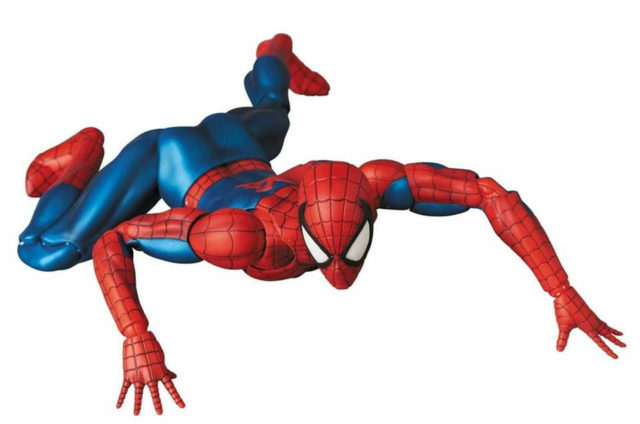 MAFEX Marvel Comics Spider-Man Figure Crawling