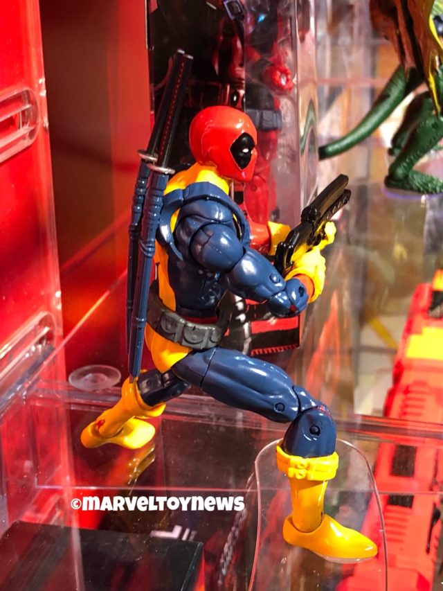 X-Men Costume Deadpool Marvel Legends Action Figure