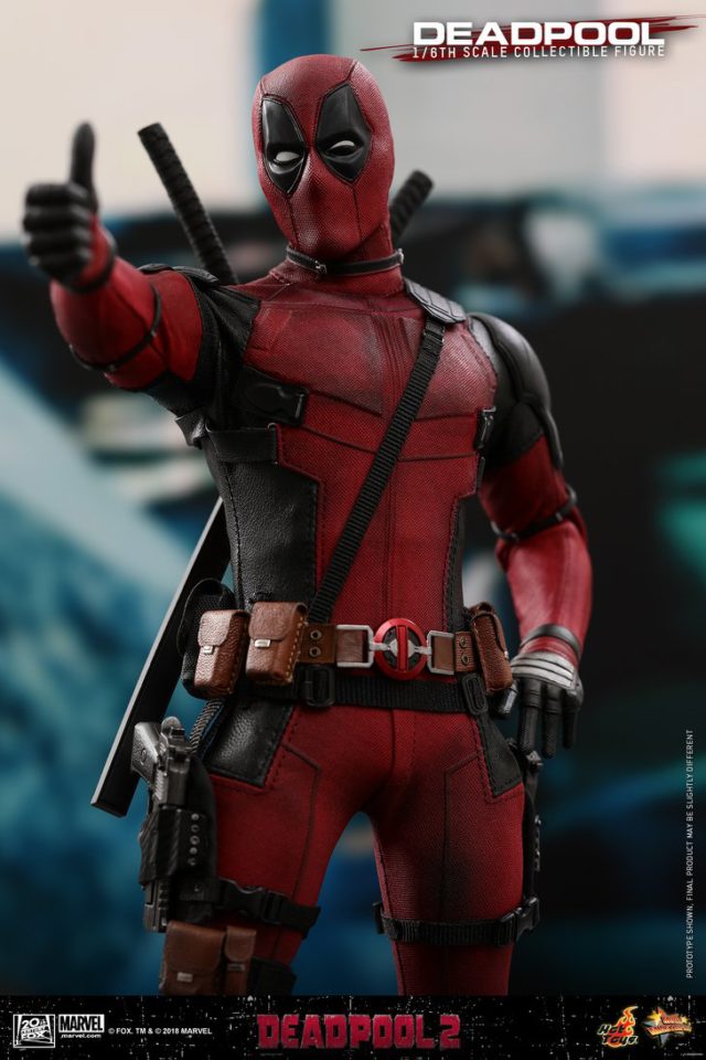 Deadpool 2 Hot Toys Figure Giving Thumbs Up